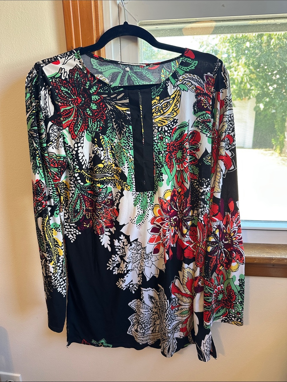 T Tahari Black Floral Keyhole Tunic Dress with Green and Red Accents